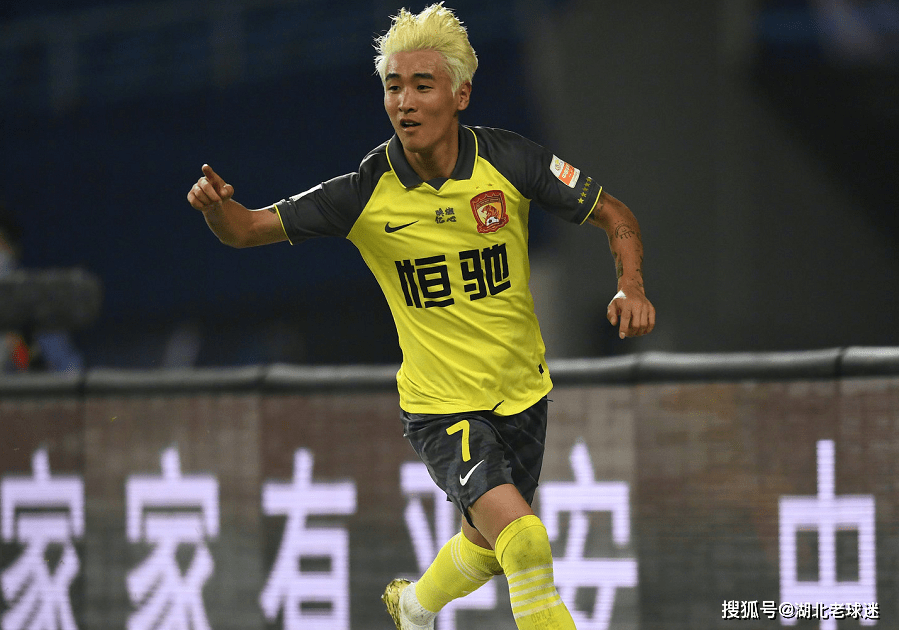 江南体育精彩- 利物浦青春风暴席卷狼队，U21小将首秀破门  